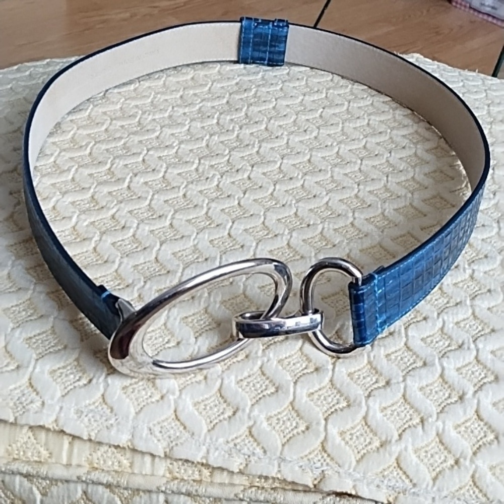 White House Black Market iridescent blue leather belt XS